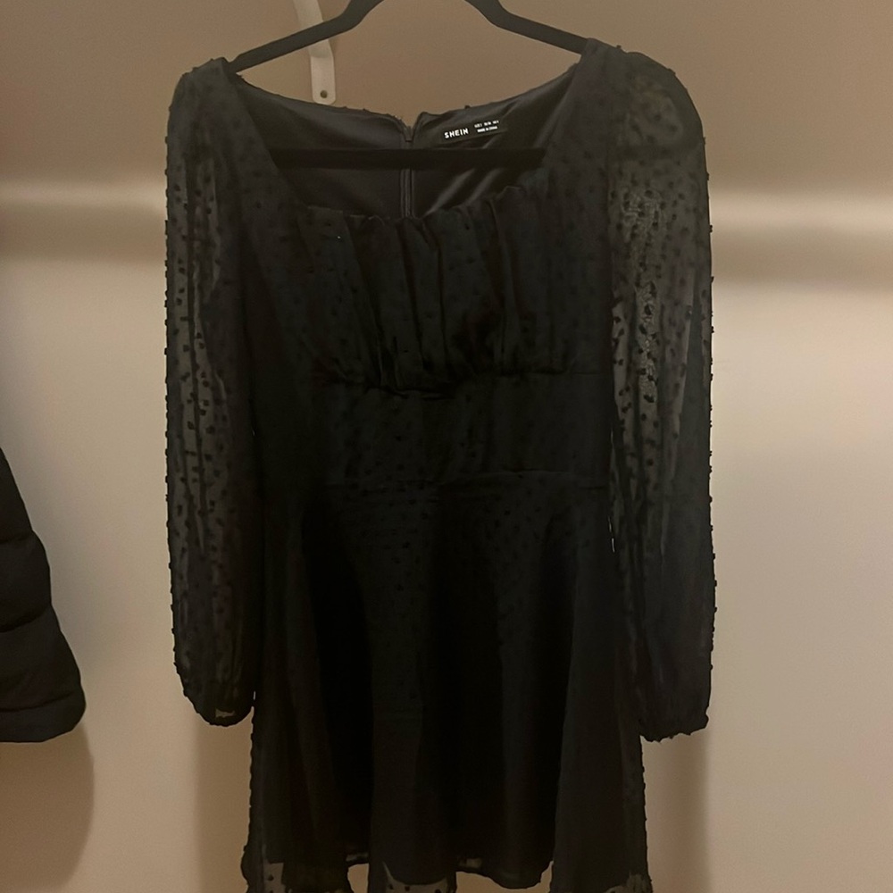 Black banquet dress
